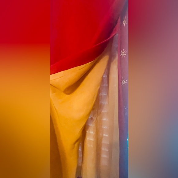 Red dress - Picture 3 of 5